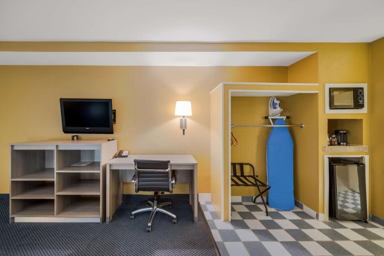 Surestay Hotel By Best Western Mt Pleasant Mount Pleasant Exterior photo